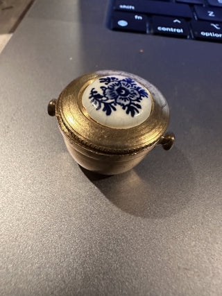 Miniature pot  blue and white  ware #62 VV MTS|64925