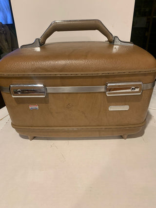 Vntg American Tourister train case brn MTS