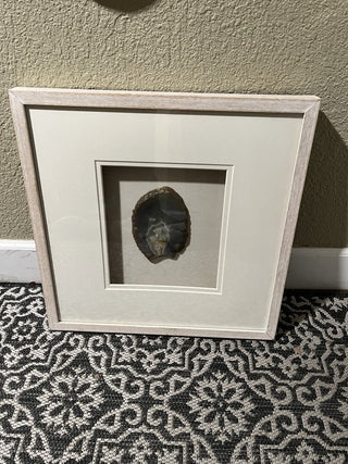 HUGI 19.75" x 19.75" Brown Agate Slice Shadow Box Hanging Wall Art RCD
