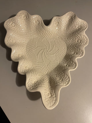 9.5"x8.5" Heart Lace Doily Sgnd Pottery Dish, '95--SP RCD