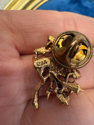 Vintage Christmas Bells Pin Gold Tone Holiday Hat Lapel|140274