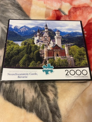 JP NEW Buffalo Games Neuschwanstein Castle, Bavaria 2000-Piece Jigsaw Puzzle