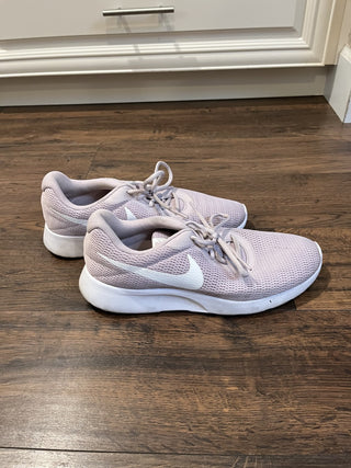 Women's Size 11 Nike Shoes White/Lt. Pink RCD|117412