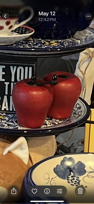 Red Apple, wood salt and pepper RCD|81570
