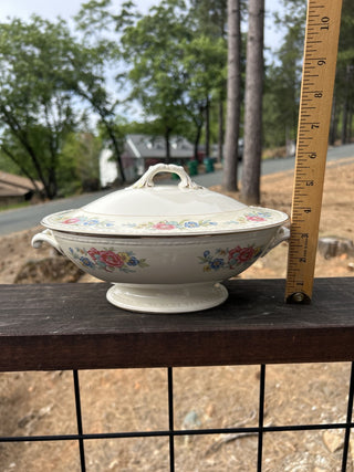12F HOMER LAUGHLIN EGGSHELL GEORGIAN BOMBAY COVERED VEGETABLE SERVING BOWL RSV|67198