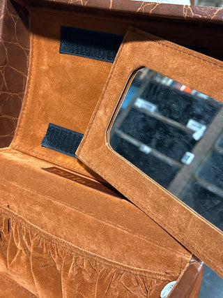 Brown Train Case. #SM.