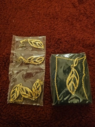 Glamoring Leaves Embellished 3 Piece Gift Set