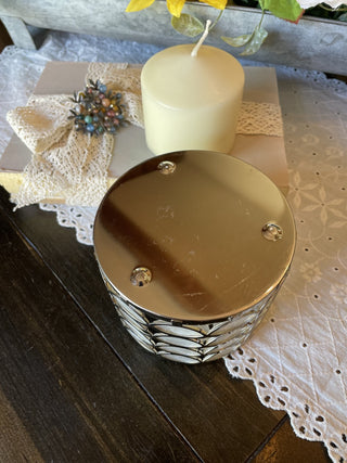 Shell Candel Holder w/candel - RDC|77657
