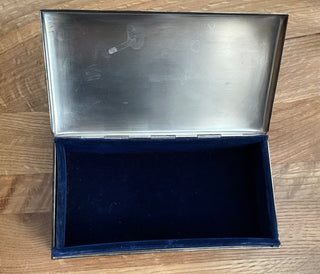 VINTAGE SILVER BOX WITH BLUE VELVET LINING AND LOVELY PATINA PERFECT TO HOUSE YOUR SMALL TREASURES 6.5" X 4" (KJS) RCD|118914