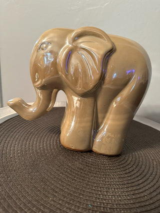Elephant 7.5x9 Cream Ceramic|52439