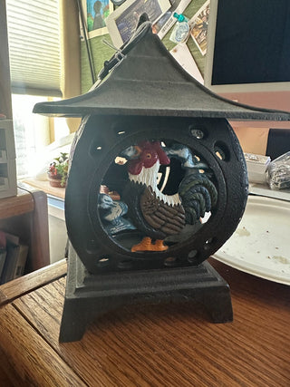 Vtg. Cast Iron Pagoda garden lantern - (1970's) spring loaded door 9" RCD