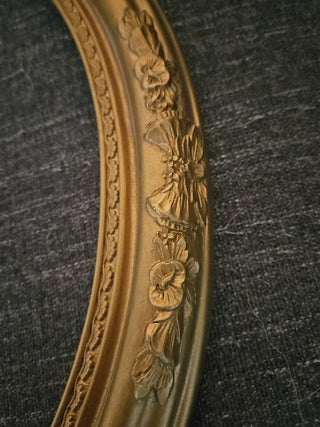 MTS-RM826-MCM Oval Frame