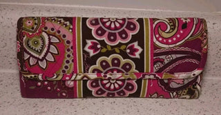 Vera Bradley Trifold Magnetic Clutch Wallet Very Berry Paisley #63 VV MTS|100668