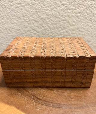 Vintage carved wooden box RSV|103297