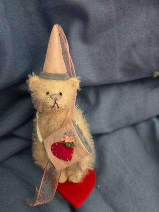 Camelot Bear Deb Canham
