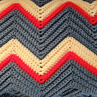 35% OFF - Handmade Chevron Striped Crocheted Blanket