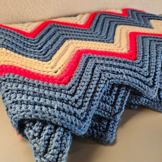 35% OFF - Handmade Chevron Striped Crocheted Blanket