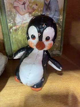 Vintage Kimple Mold Corp. 1986 Penguin, 3x4 inches