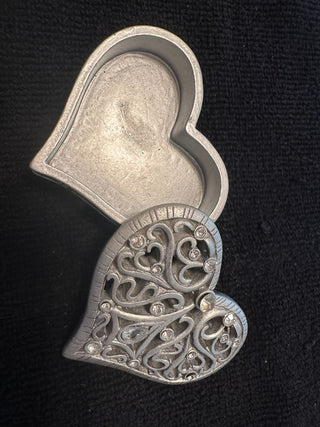 Trinket Box Heart Raised Resin MTS|89817