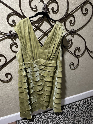 Women's Size 22 Green Layered Ruffles Bandage Cocktail Dress RCD
