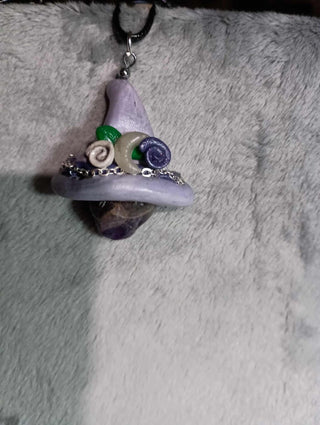 . Witch hat charm purple rsv|105299