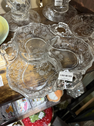 Cambridge Dived Dish w/ Chantilly Lace Pattern - RSV