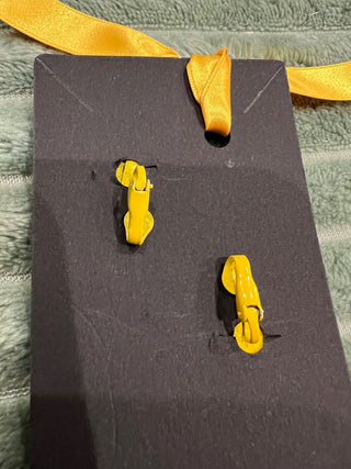 Yellow Triangle enamel Clip ons|54150