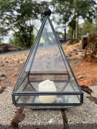 Geometric Terrarium Glass with frameless candle