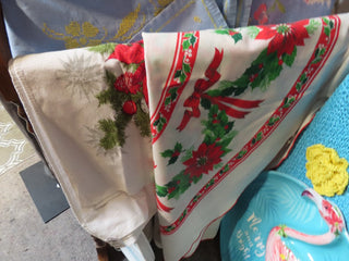 Round Poinsette Tablecloth MTS