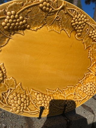 AS IS KW 15.25” Bordallo Pinheiro Oval Serving Platter Grape Amber (gold/yellow)