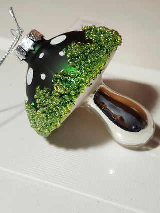 Glass green red tan mushrooms RCD|145917