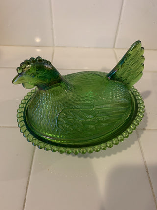 Jd-Rare Bright lime Catnival glass hen on nest|53392