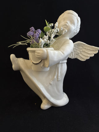 Vintage cherub angel(Flowers can be taken out)Rcd