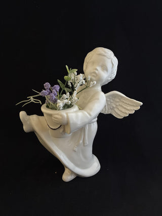 Vintage cherub angel(Flowers can be taken out)Rcd