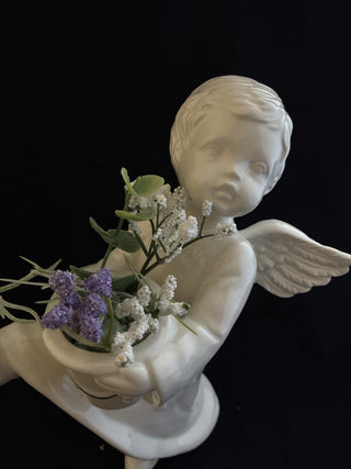 Vintage cherub angel(Flowers can be taken out)Rcd