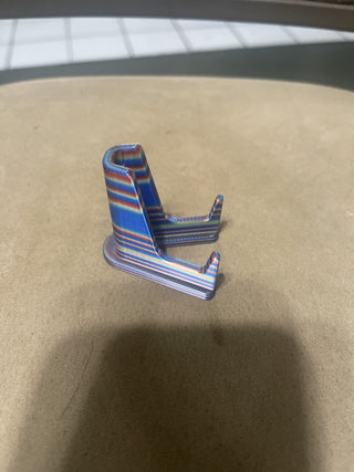3-D rainbow stand rsv