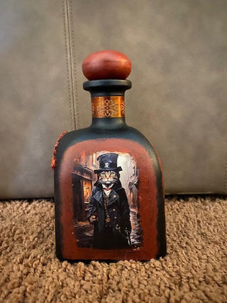 Victorian cats square bottle with lid