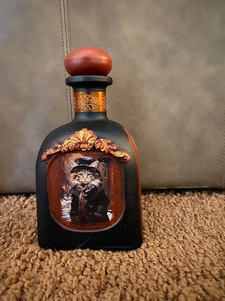 Victorian cats square bottle with lid