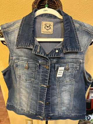 Embroidered denim vest. Size 1X. #SM