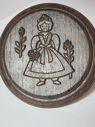 Vtg Resin Wall Plaque Hidden Key   MT