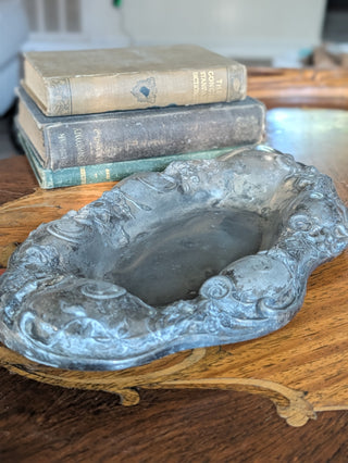Antique Middletown Plate Co Art Nouveau Silver Plated Vanity Tray NIS