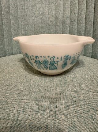 1 1/2 Pint Pyrex Amish Butterprint Mixing Bowl -MTS