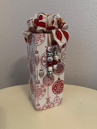 Large Red & White Table Top Decoration RCD|134491