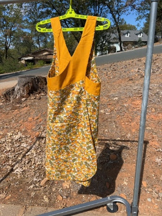 JP VINTAGE FALL APPLE HARVEST OPEN BACK APRON