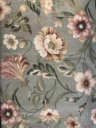 VINTAGE CUSTOM MADE FLORAL TABLECLOTH 64 X 50