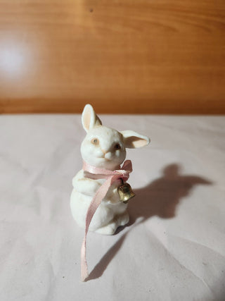 White bunny r c d