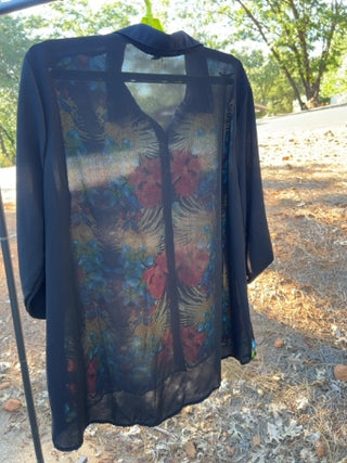 Roz & Ali tropical floral button-down blouse features semi-sheer fabric Size L