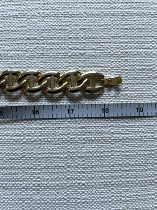 Vintage gold tone, chunky necklace  18”