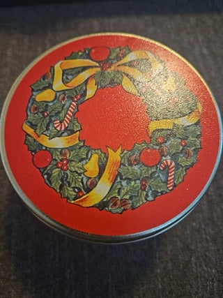 RM826-Small Round Christmas Tin