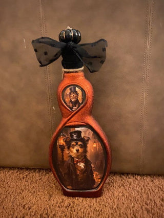 Victorian dog decor bottle